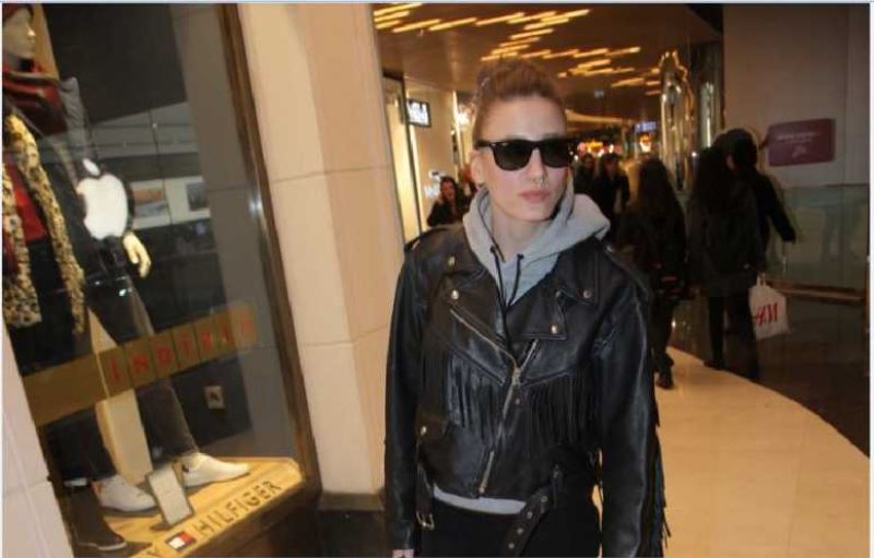 Serenay Sarıkaya’dan sevgiliye destek!