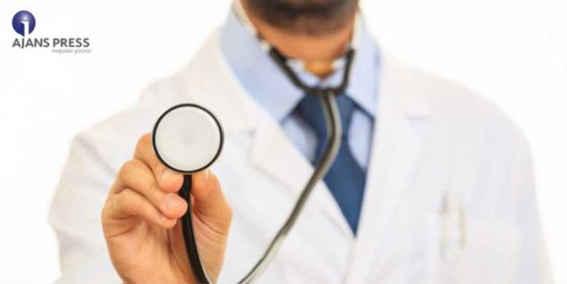 TÜRKİYE’DE BİN KİŞİ BAŞINA 1,8 DOKTOR DÜŞÜYOR