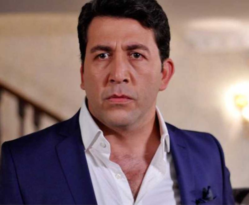 Ünlü Oyuncu Emre Kınay, İstanbul Kadıköy Belediye Başkan Adayı Oldu