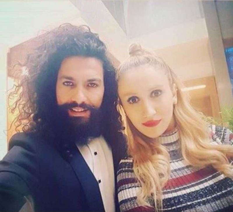 Ütopya aşıkları nişanlanmış!