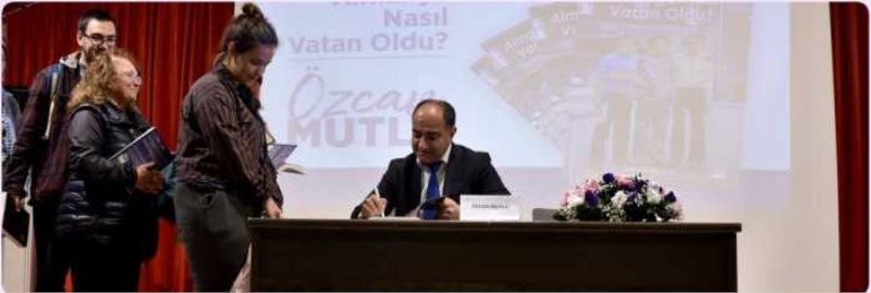 YAZAR ÖZCAN MUTLU ESKİŞEHİRLİ OKURLARI İLE TEPEBAŞI’NDA BULUŞTU