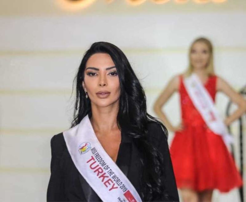 Yerli Kim Kardashian Gizem Şahin, Miss Freedom of The World güzeli seçildi